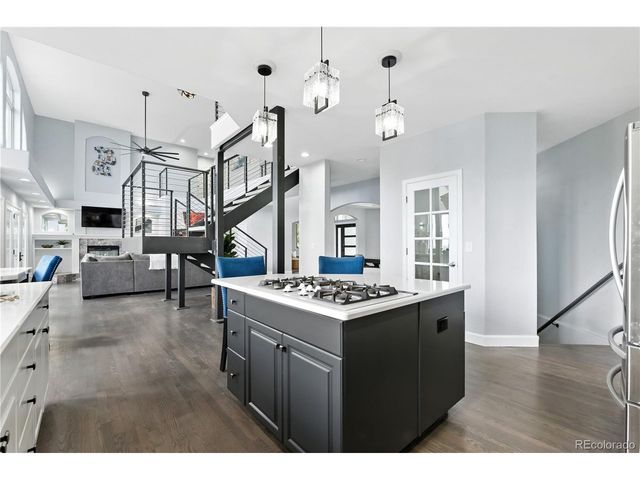 7092 Secrest Ct, Arvada, CO 80007