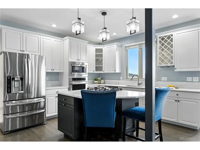 7092 Secrest Ct, Arvada, CO 80007