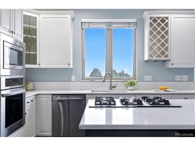 7092 Secrest Ct, Arvada, CO 80007