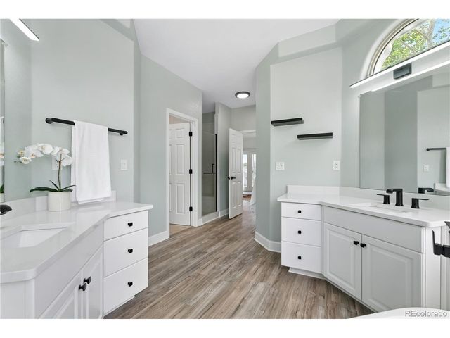 7092 Secrest Ct, Arvada, CO 80007