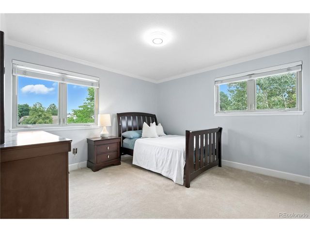 7092 Secrest Ct, Arvada, CO 80007