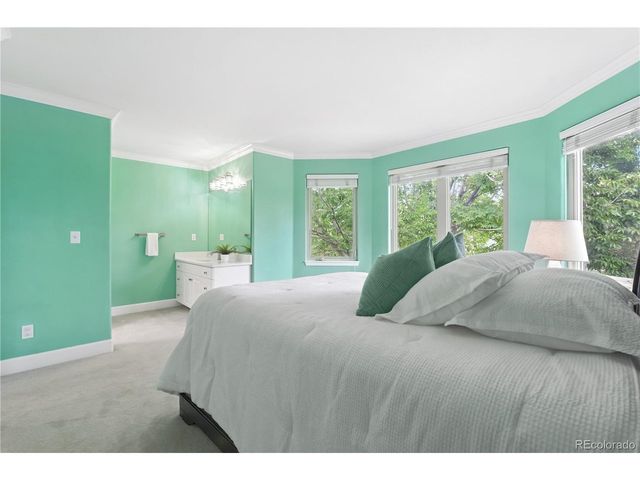 7092 Secrest Ct, Arvada, CO 80007