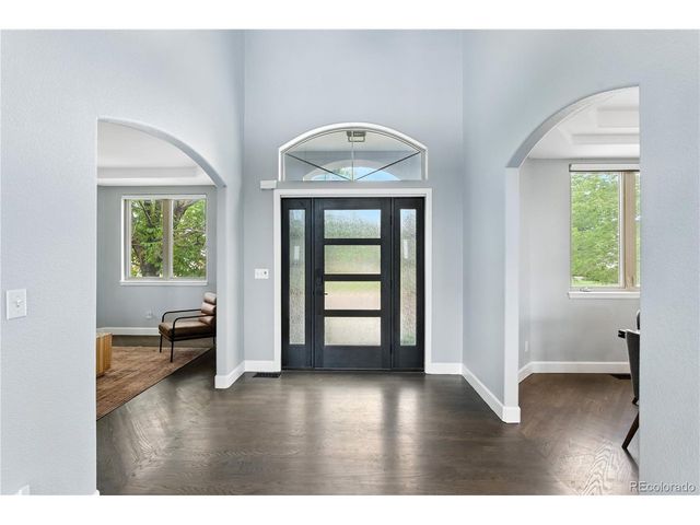 7092 Secrest Ct, Arvada, CO 80007