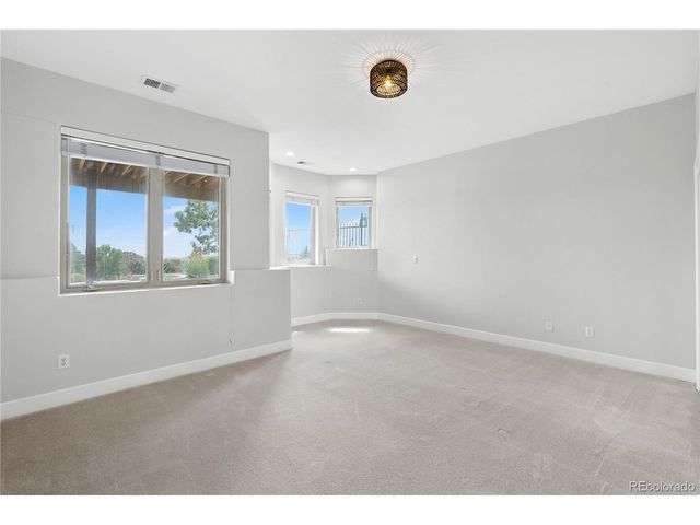 7092 Secrest Ct, Arvada, CO 80007