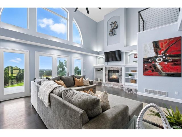 7092 Secrest Ct, Arvada, CO 80007