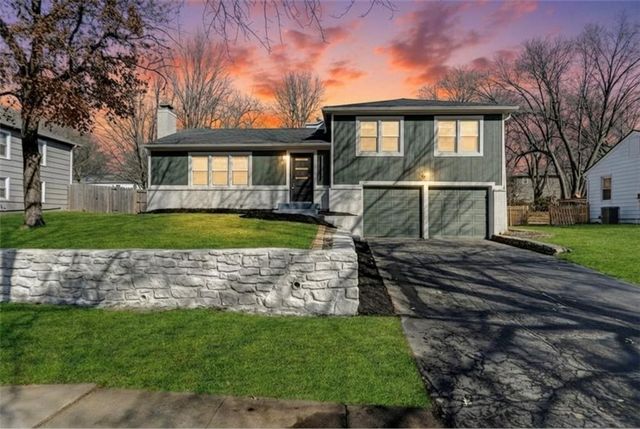 5704 W 100th Terrace, Overland Park, KS 66207