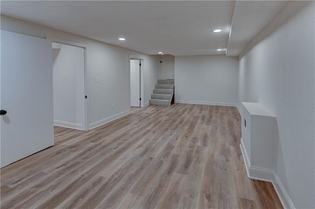 5704 W 100th Terrace, Overland Park, KS 66207