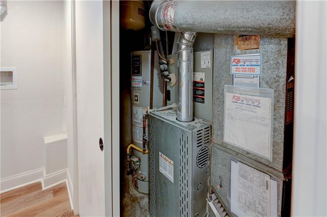 5704 W 100th Terrace, Overland Park, KS 66207