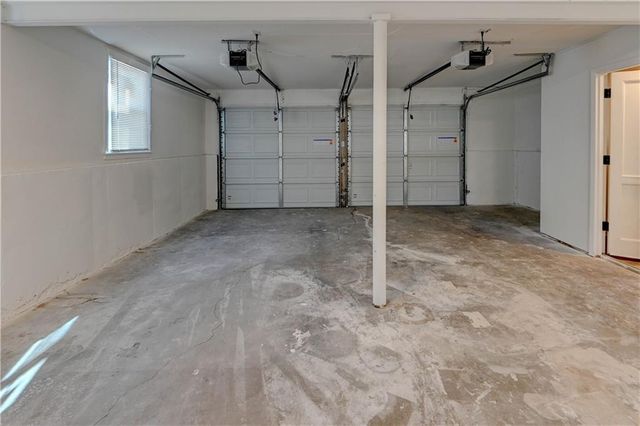 5704 W 100th Terrace, Overland Park, KS 66207