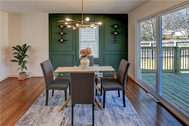 5704 W 100th Terrace, Overland Park, KS 66207