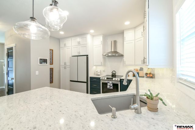 7615 S 38th Street, Lincoln, NE 68516