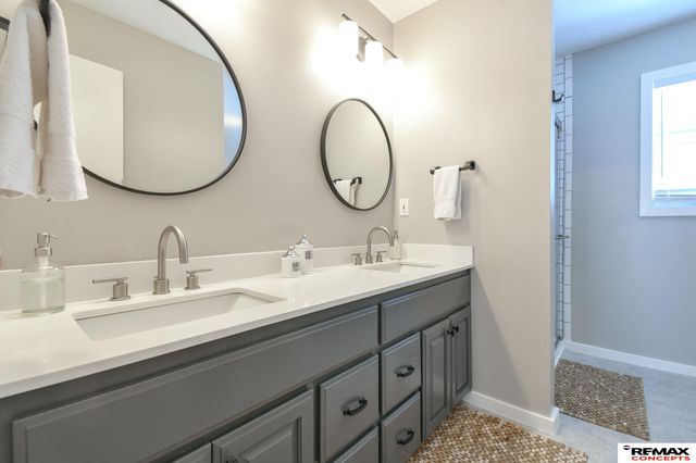 7615 S 38th Street, Lincoln, NE 68516