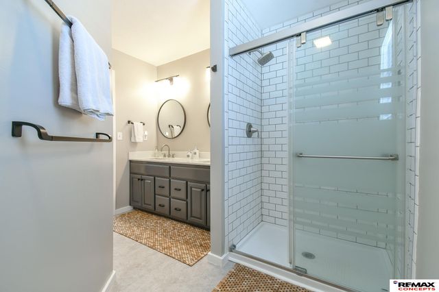 7615 S 38th Street, Lincoln, NE 68516