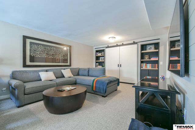 7615 S 38th Street, Lincoln, NE 68516