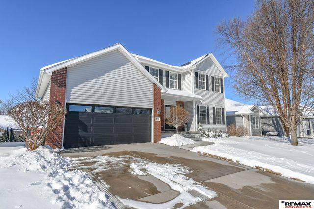 7615 S 38th Street, Lincoln, NE 68516