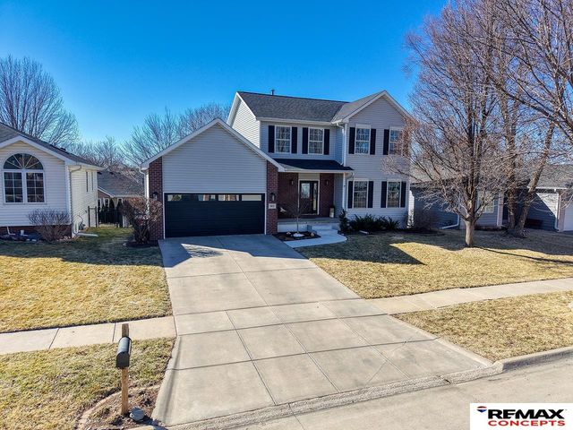 7615 S 38th Street, Lincoln, NE 68516