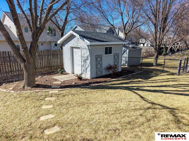 7615 S 38th Street, Lincoln, NE 68516