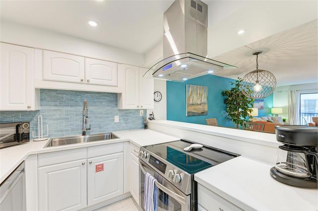 6157 MIDNIGHT PASS ROAD E12, Sarasota, FL 34242