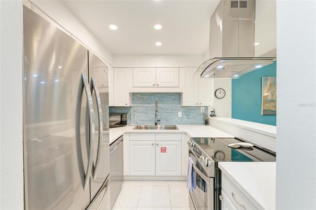 6157 MIDNIGHT PASS ROAD E12, Sarasota, FL 34242