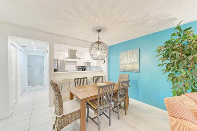 6157 MIDNIGHT PASS ROAD E12, Sarasota, FL 34242