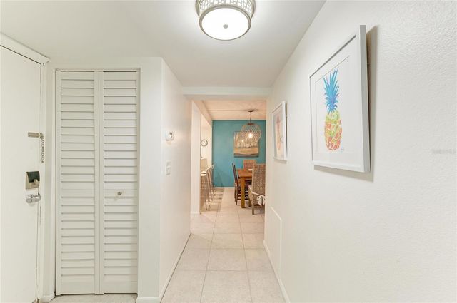 6157 MIDNIGHT PASS ROAD E12, Sarasota, FL 34242