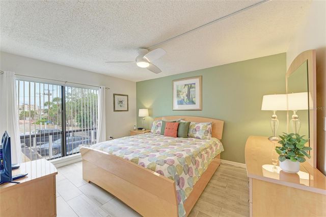 6157 MIDNIGHT PASS ROAD E12, Sarasota, FL 34242
