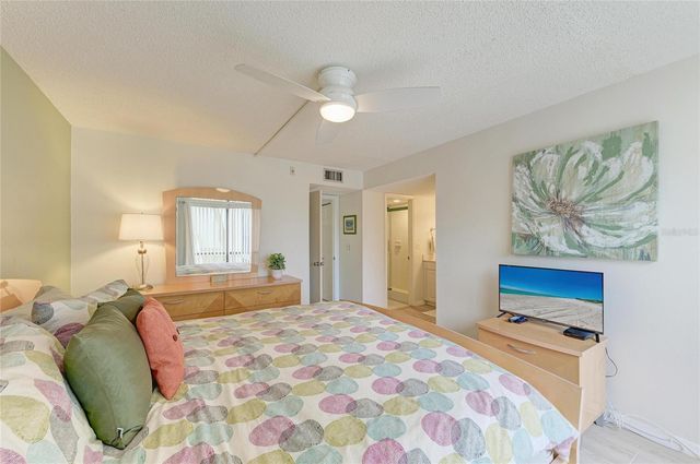 6157 MIDNIGHT PASS ROAD E12, Sarasota, FL 34242