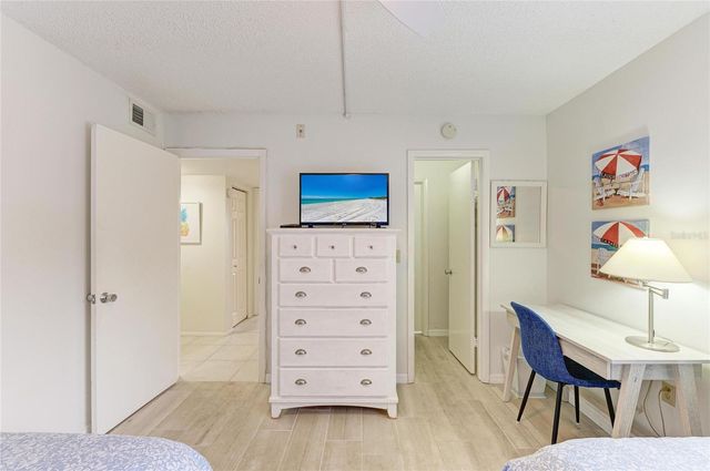 6157 MIDNIGHT PASS ROAD E12, Sarasota, FL 34242