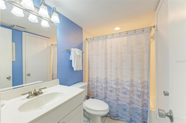 6157 MIDNIGHT PASS ROAD E12, Sarasota, FL 34242