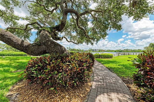 6157 MIDNIGHT PASS ROAD E12, Sarasota, FL 34242