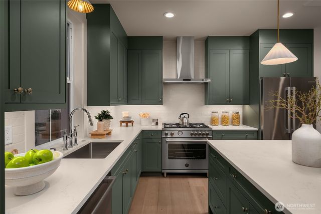 10612 NE 54th Lane, Kirkland, WA 98033