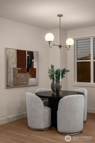 10612 NE 54th Lane, Kirkland, WA 98033