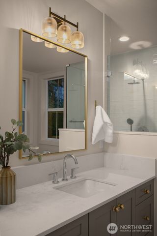 10612 NE 54th Lane, Kirkland, WA 98033