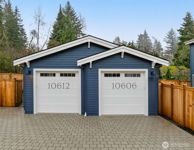 10612 NE 54th Lane, Kirkland, WA 98033