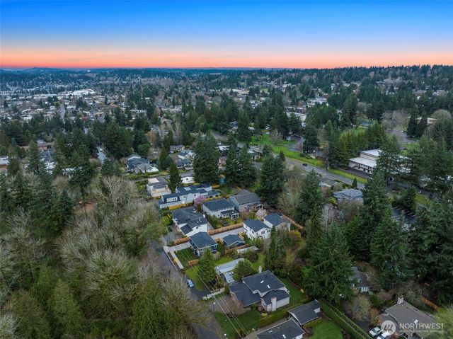 10612 NE 54th Lane, Kirkland, WA 98033