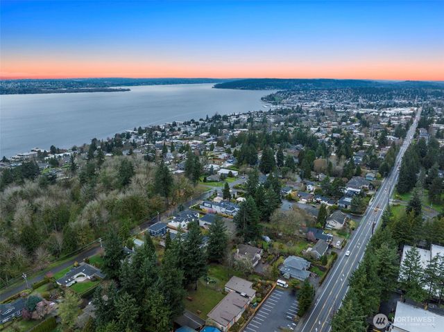 10612 NE 54th Lane, Kirkland, WA 98033