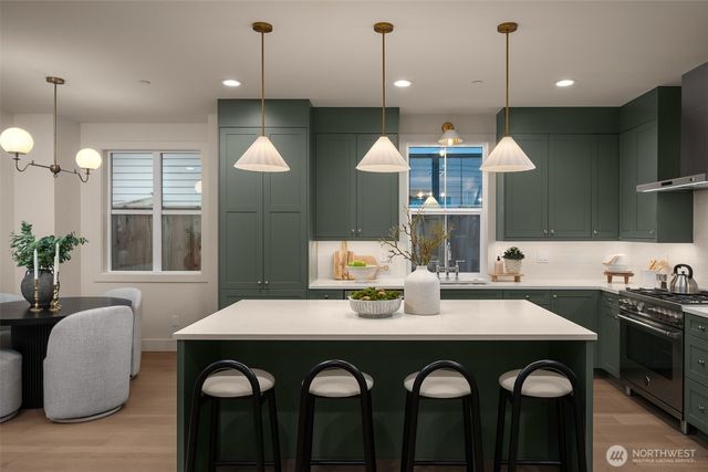 10612 NE 54th Lane, Kirkland, WA 98033