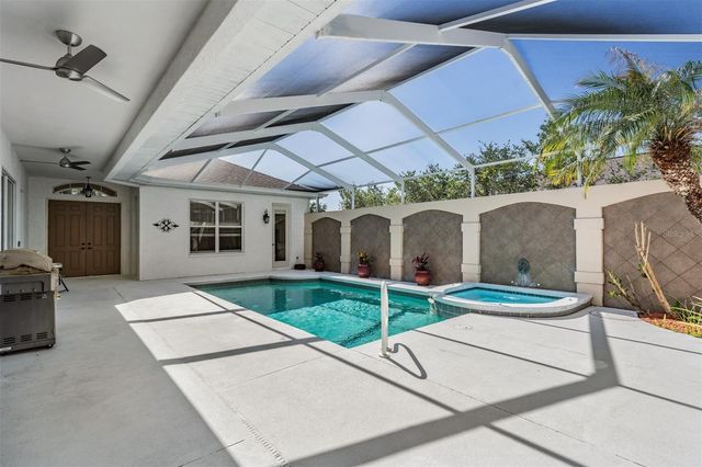 12220 WOODLANDS CIRCLE, Dade City, FL 33525