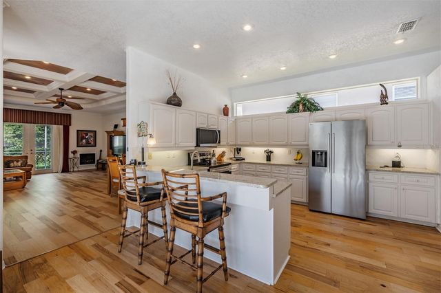 12220 WOODLANDS CIRCLE, Dade City, FL 33525