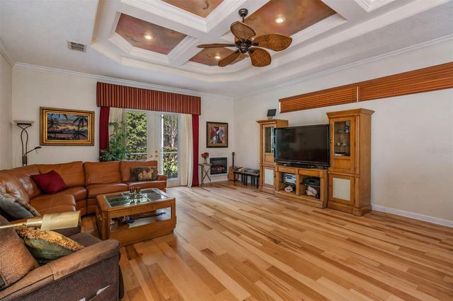 12220 WOODLANDS CIRCLE, Dade City, FL 33525