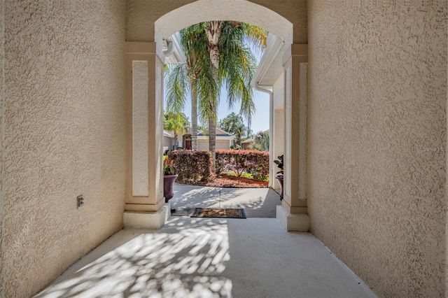 12220 WOODLANDS CIRCLE, Dade City, FL 33525