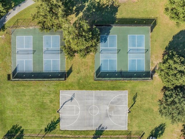 12220 WOODLANDS CIRCLE, Dade City, FL 33525