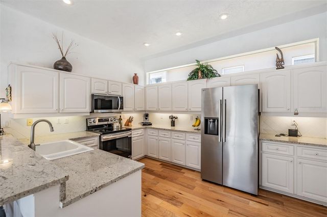 12220 WOODLANDS CIRCLE, Dade City, FL 33525