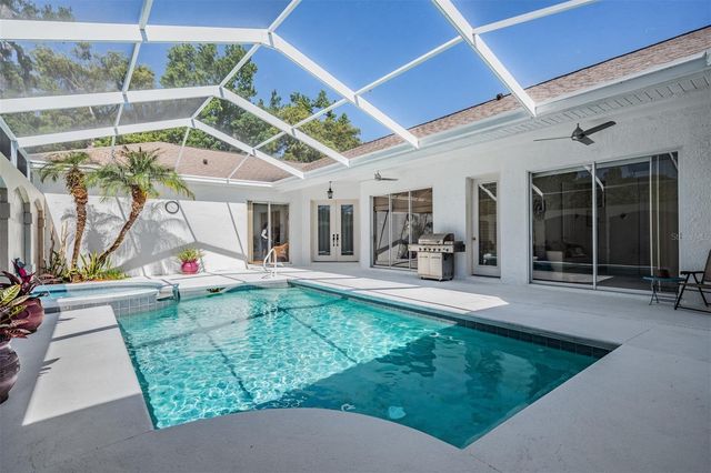 12220 WOODLANDS CIRCLE, Dade City, FL 33525