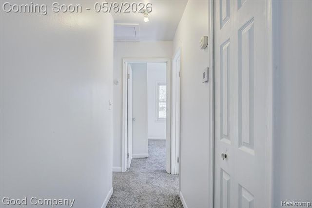 1731 E Pearl Avenue, Hazel Park, MI 48030