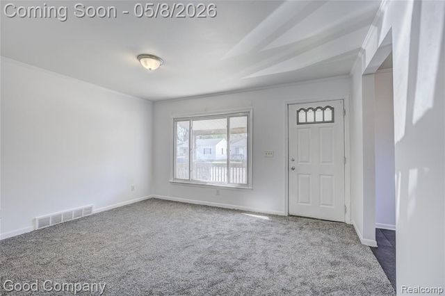 1731 E Pearl Avenue, Hazel Park, MI 48030