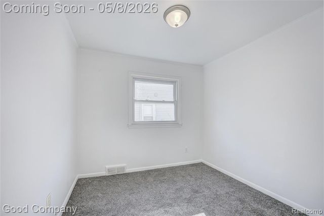 1731 E Pearl Avenue, Hazel Park, MI 48030