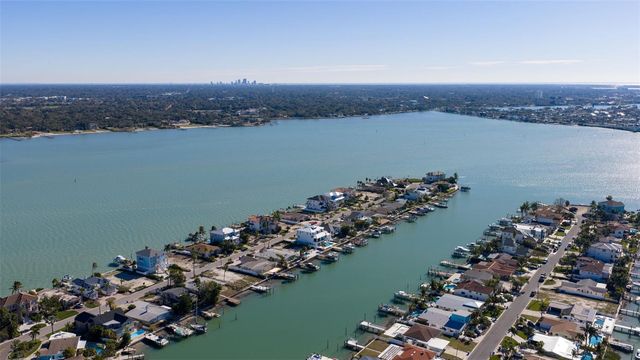 11285 9TH STREET E, Treasure Island, FL 33706