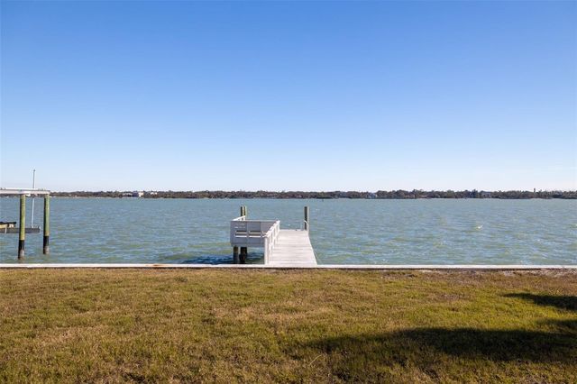 11285 9TH STREET E, Treasure Island, FL 33706