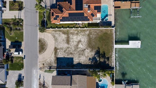 11285 9TH STREET E, Treasure Island, FL 33706